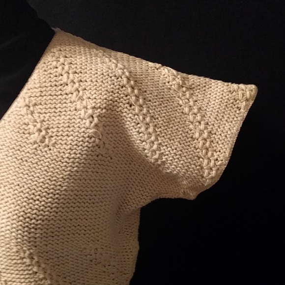 TOP - Picture 2 of 4